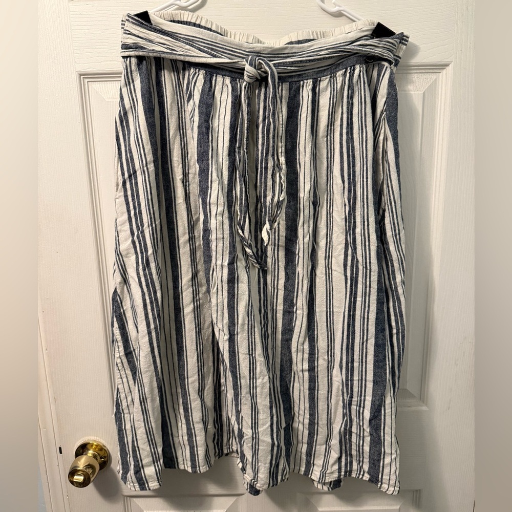 Time and Tru Navy and White Striped Skirt with Belt